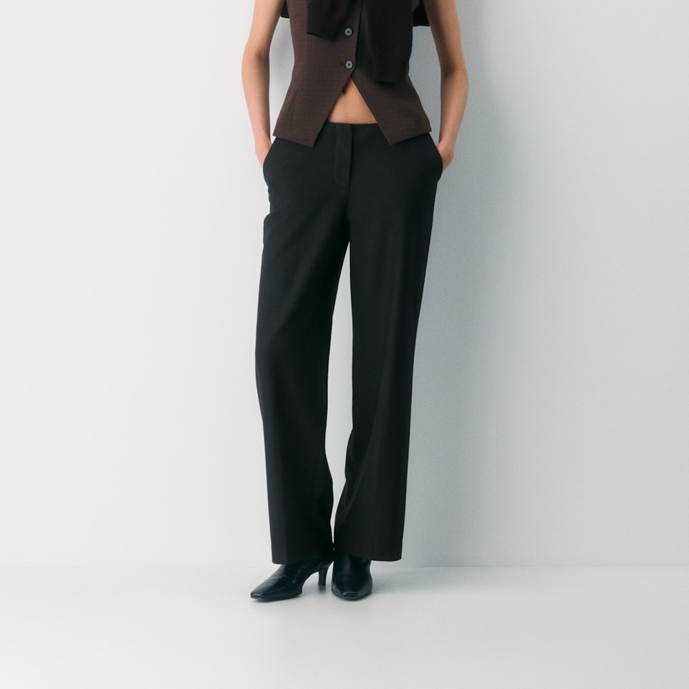 Aritzia Black Ensemble Lo-Rise Trousers